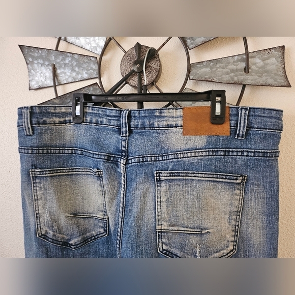 Waimea Men's Distressed Slimmer Fif Blue Jeans Size 40/32 . - Picture 11 of 12